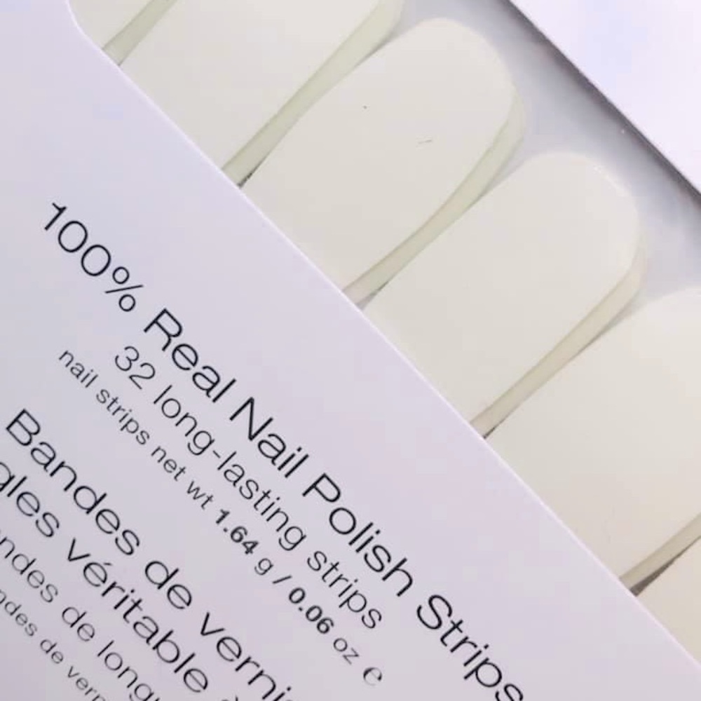 Color Street Nails
Bundle and save on shipping per set!